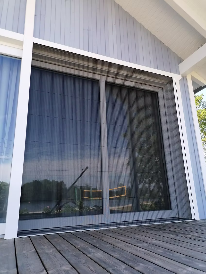 Große Schiebetür zur Terrasse